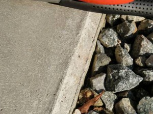 05_RO01_コンクリートから釘の出_08