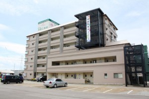 スカイハイツ外観　裏