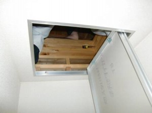 08_YK05_小屋裏点検_01