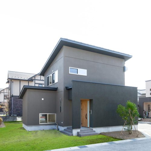 K様邸　10kw太陽光パネル搭載