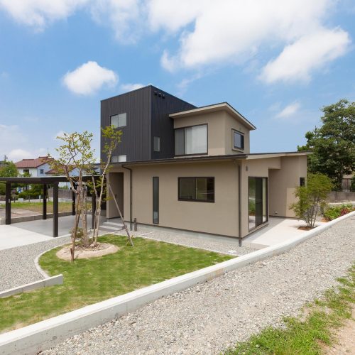 S様邸　空間を有効に使った木のぬくもりあふれるモダンスタイルのお家