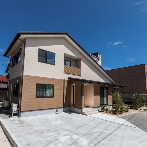 O様邸　上手に空間を利用した大屋根の家