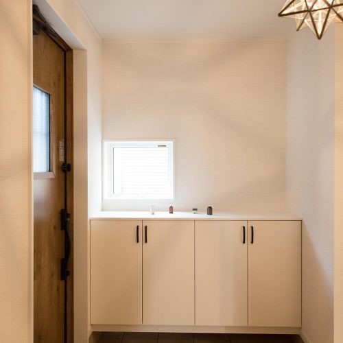 T様邸　ビルトインガレージのあるアメリカンヴィンテージの家