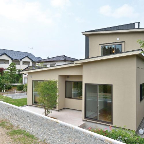 S様邸　空間を有効に使った木のぬくもりあふれるモダンスタイルのお家