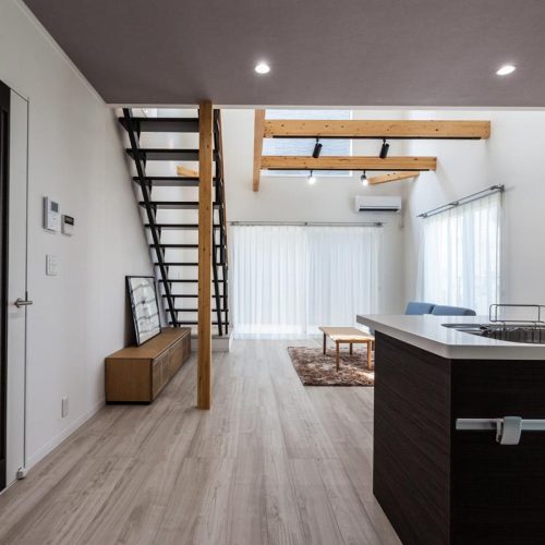 M様邸　スマート×コンパクトな10kw太陽光発電搭載のお家