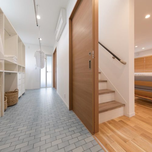 M様邸　ほっこり家族のゼロエネ住宅【大容量太陽光発電(11.2kw)搭載のZEH住宅】