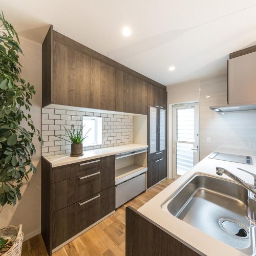 T様邸　ビルトインガレージのあるアメリカンヴィンテージの家