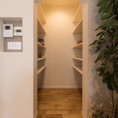 T様邸　ビルトインガレージのあるアメリカンヴィンテージの家