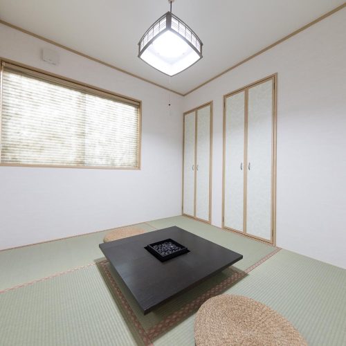 T様邸　ビルトインガレージのあるアメリカンヴィンテージの家