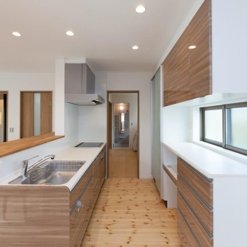 O様邸　上手に空間を利用した大屋根の家