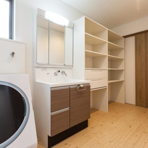 O様邸　上手に空間を利用した大屋根の家