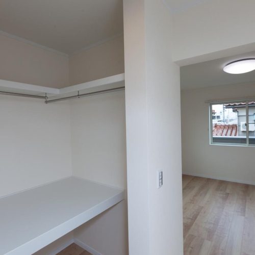 S様邸　八尾　太陽光パネルと回遊性のある廊下と家事ラク間取りの広々二世帯住宅