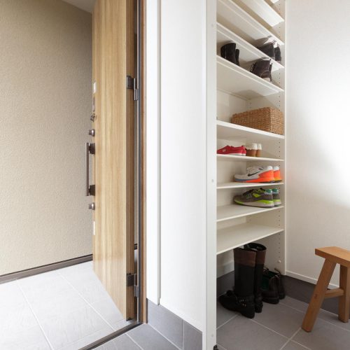 S様邸　空間を有効に使った木のぬくもりあふれるモダンスタイルのお家