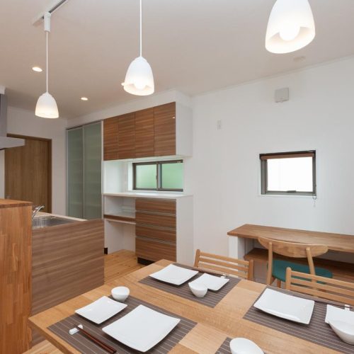 O様邸　上手に空間を利用した大屋根の家