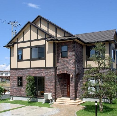 洋風な家_英国テューダースタイルの家