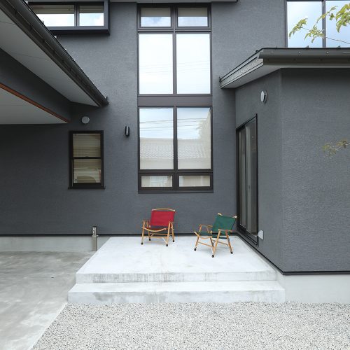 O様邸「コンパクトな敷地で豊かに暮らす、ガレージのある家」