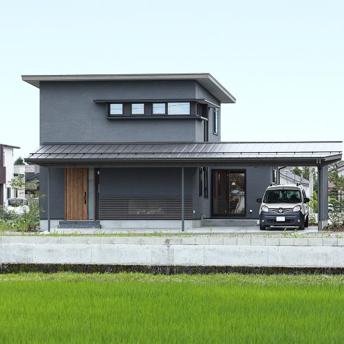 O様邸「コンパクトな敷地で豊かに暮らす、ガレージのある家」