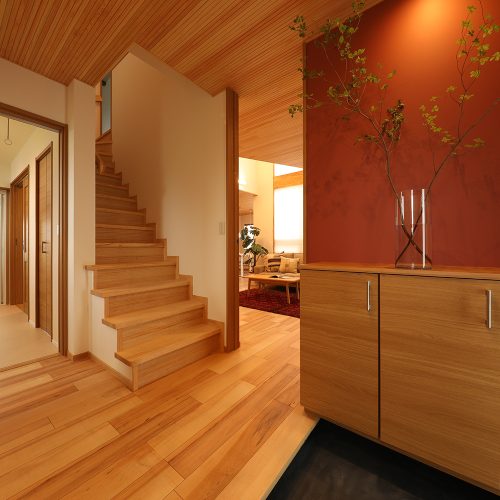 O様邸「コンパクトな敷地で豊かに暮らす、ガレージのある家」