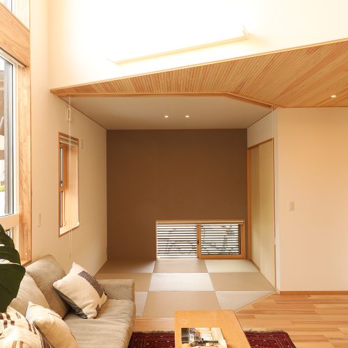 O様邸「コンパクトな敷地で豊かに暮らす、ガレージのある家」