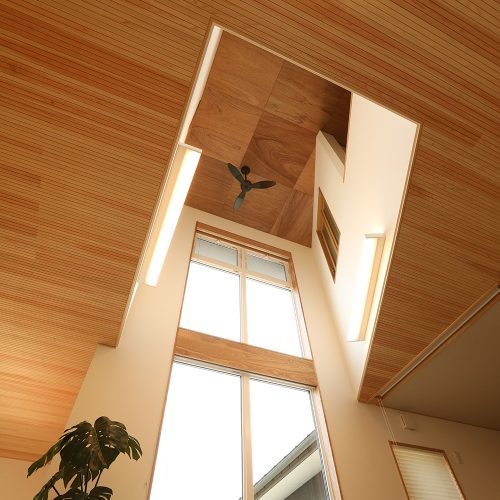 O様邸「コンパクトな敷地で豊かに暮らす、ガレージのある家」