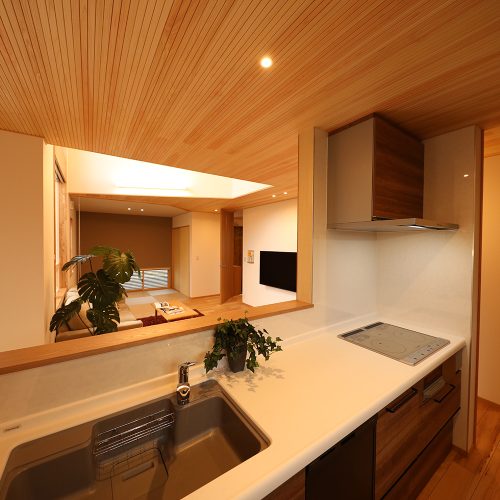 O様邸「コンパクトな敷地で豊かに暮らす、ガレージのある家」