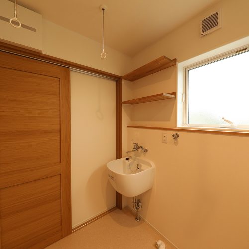 O様邸「コンパクトな敷地で豊かに暮らす、ガレージのある家」