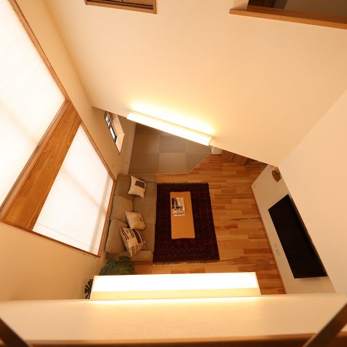 O様邸「コンパクトな敷地で豊かに暮らす、ガレージのある家」