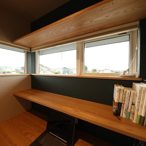 O様邸「コンパクトな敷地で豊かに暮らす、ガレージのある家」