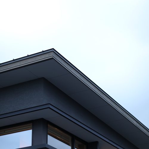 O様邸「コンパクトな敷地で豊かに暮らす、ガレージのある家」