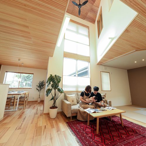 O様邸「コンパクトな敷地で豊かに暮らす、ガレージのある家」