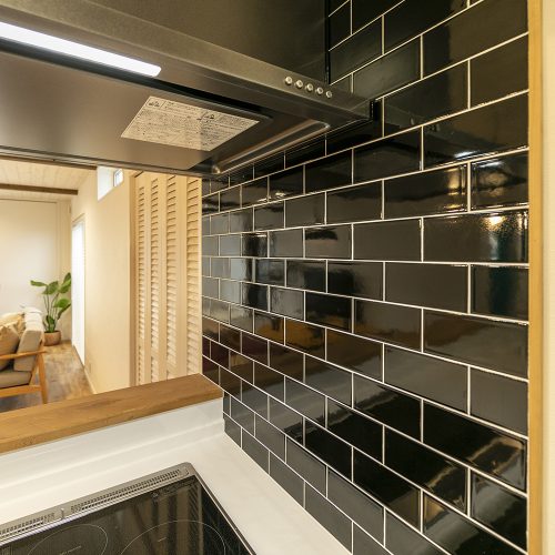 施工事例　I様邸　白い外観と三角屋根がかわいい住まい