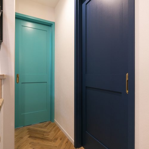 施工事例　I様邸　白い外観と三角屋根がかわいい住まい