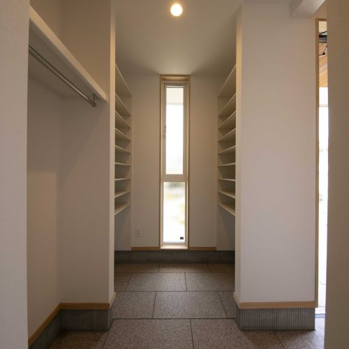 施工事例　Y様邸　本好き家族の日常を愉しむHyggeな家