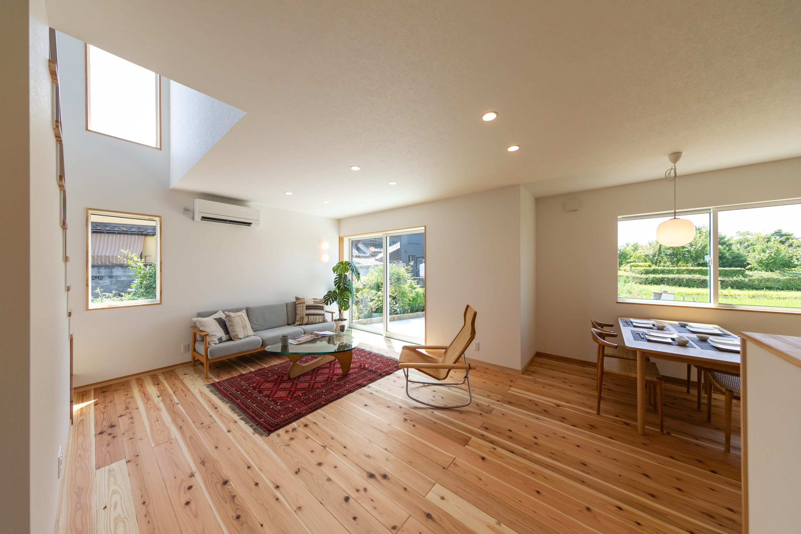 富山市石金1丁目　2階建てモデルハウス