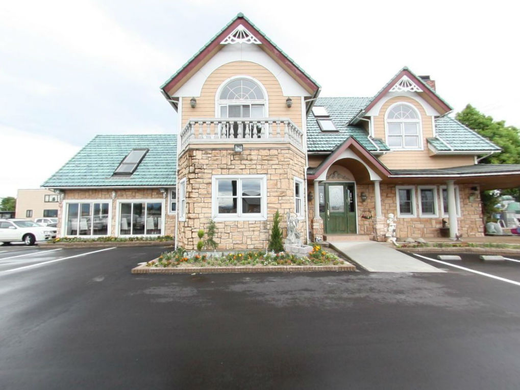 富山市婦中町 アメリカンスタイル洋館風のモデルハウスを喫茶店へリフォーム 富山のハウスメーカー 中田工務店 注文住宅 自由設計 リフォーム 家 マンション アパート 賃貸 不動産 富山県富山市